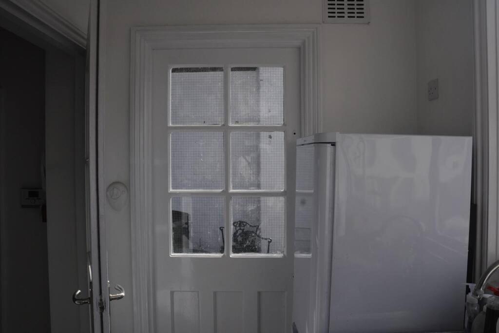Central London Flat. Georgian Terrace. Bright. Екстериор снимка